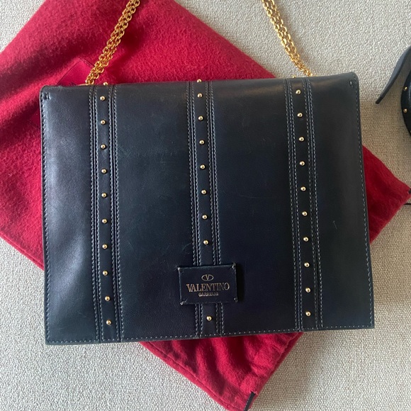 Valentino leather shoulder bag in Dark Blue with Gold Studs. - Picture 5 of 16